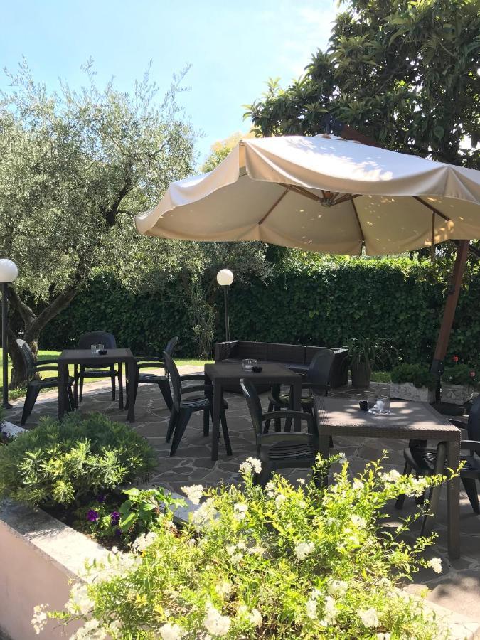 טוסקולנו מדרנו Albergo Villa Angela מראה חיצוני תמונה