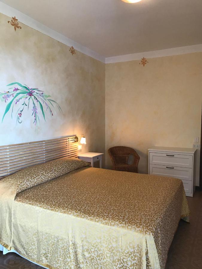 טוסקולנו מדרנו Albergo Villa Angela מראה חיצוני תמונה
